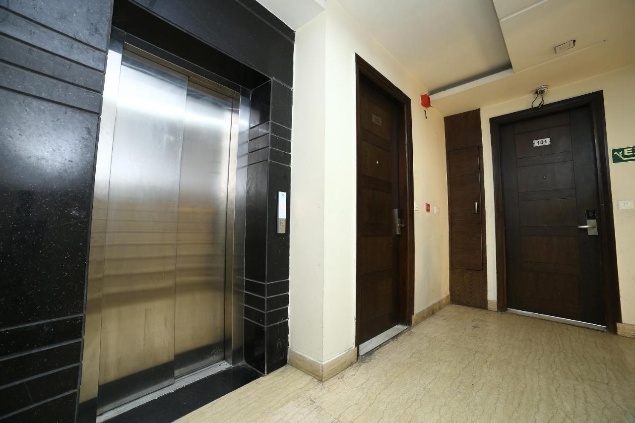 Oyo 11150 Hotel Jmd Rooms Ню Делхи Екстериор снимка