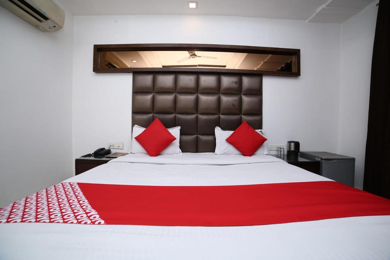 Oyo 11150 Hotel Jmd Rooms Ню Делхи Екстериор снимка