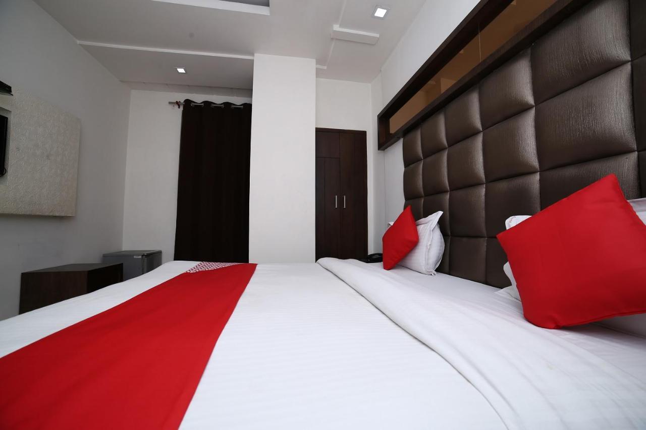 Oyo 11150 Hotel Jmd Rooms Ню Делхи Екстериор снимка