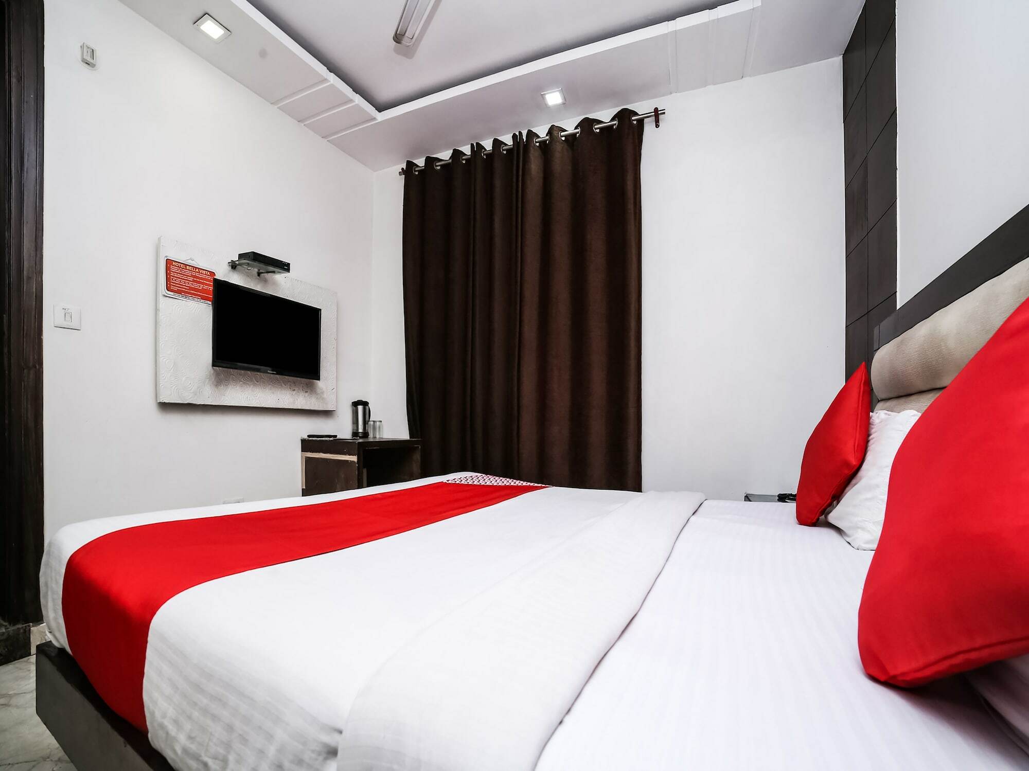 Oyo 11150 Hotel Jmd Rooms Ню Делхи Екстериор снимка