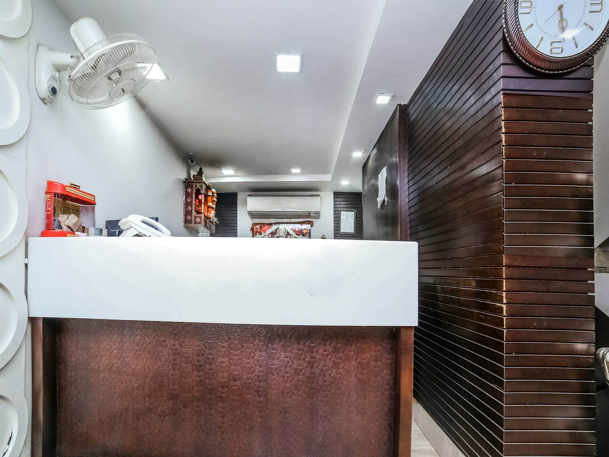 Oyo 11150 Hotel Jmd Rooms Ню Делхи Екстериор снимка